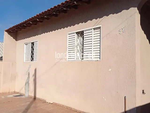 Casa com 200m² 2 quartos e 2 banheiros, à venda, no bairro Conjunto Habitacional Mister Thomas em Londrina