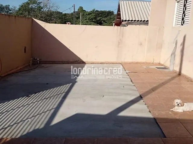Casa com 200m² 2 quartos e 2 banheiros, à venda, no bairro Conjunto Habitacional Mister Thomas em Londrina