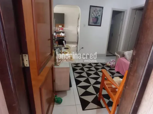Casa com 200m² 2 quartos e 2 banheiros, à venda, no bairro Conjunto Habitacional Mister Thomas em Londrina