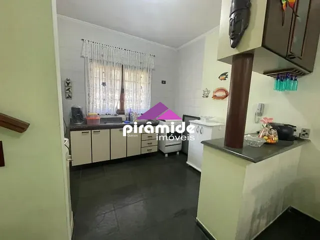Casa com 88m² 2 quartos e 2 banheiros, à venda, no bairro Praia das Palmeiras em Caraguatatuba