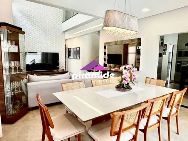 Casa com 300m² 4 quartos e 5 banheiros, à venda, no bairro Villa Branca em Jacareí