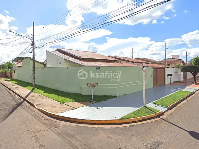 Casa com 448m² 3 quartos e 3 banheiros, à venda, no bairro Jardim Imá em Campo Grande