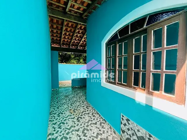 Casa com 132m² 2 quartos e 2 banheiros, à venda, no bairro Rio do Ouro em Caraguatatuba