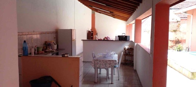 Casa 4 quartos e 3 banheiros, à venda, no bairro Centro em Pindamonhangaba