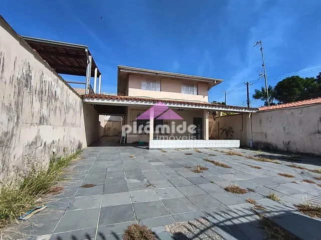 Casa com 250m² 5 quartos e 3 banheiros, à venda, no bairro Poiares em Caraguatatuba