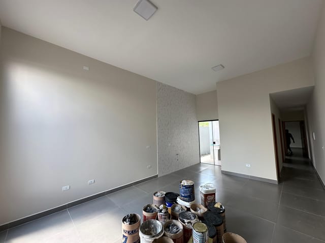 Foto do Casa - Casa com 3 quartos (1 suíte), 88m² de área construída, garagem coberta e ótima localização na região leste de Londrina | Londrina Cred Imóveis