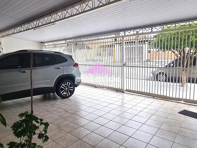 Casa com 250m² 3 quartos e 3 banheiros, à venda, no bairro Jardim das Indústrias em São José dos Campos