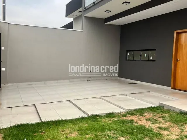 Casa 3 quartos e 3 banheiros, à venda, no bairro Parque Residencial Joaquim Toledo Piza em Londrina