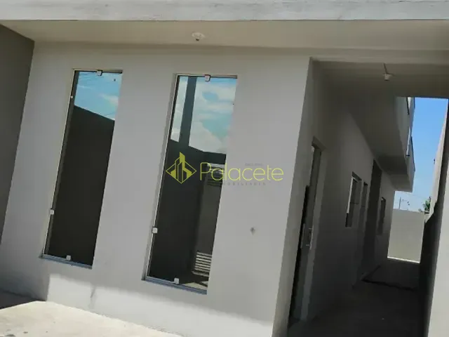 Casa 2 quartos e 1 banheiro, à venda, no bairro Residencial e Comercial Portal dos Eucaliptos em Pindamonhangaba