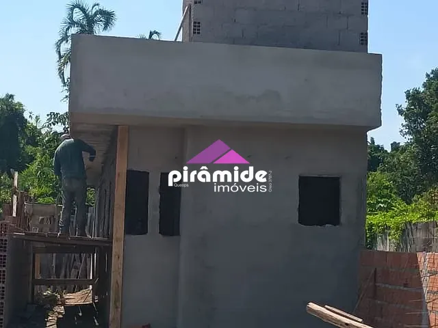 Casa com 138m² 2 quartos e 2 banheiros, à venda, no bairro Pontal de Santa Marina em Caraguatatuba