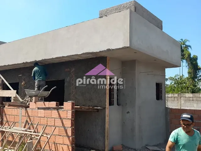 Casa com 138m² 2 quartos e 2 banheiros, à venda, no bairro Pontal de Santa Marina em Caraguatatuba