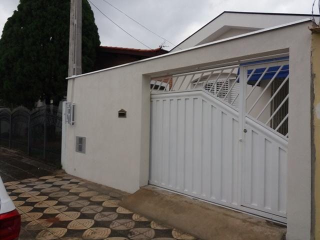 Foto do Casa - Casa com 2 dormitórios para alugar, 90 m² por R$ 1.150,00/mês - Vila Santana - Sorocaba/SP | Ary Proenca Negócios Imobiliários Ltda