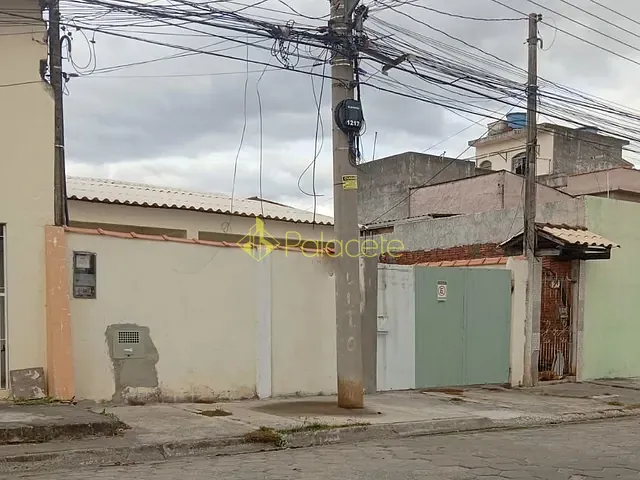 Casa 2 quartos e 1 banheiro, à venda, no bairro Chácara Tropical em Potim