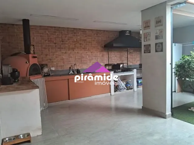 Casa com 138m² 2 quartos e 2 banheiros, à venda, no bairro Eugênio de Mello em São José dos Campos