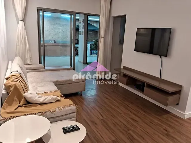 Casa com 138m² 2 quartos e 2 banheiros, à venda, no bairro Eugênio de Mello em São José dos Campos