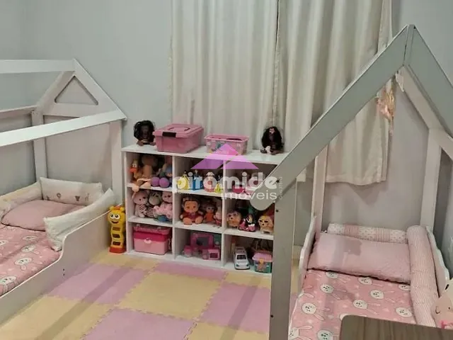 Casa com 138m² 2 quartos e 2 banheiros, à venda, no bairro Eugênio de Mello em São José dos Campos