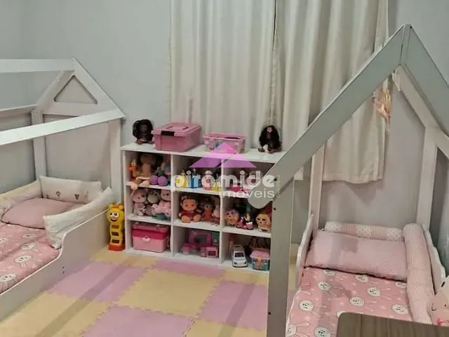Casa com 138m² 2 quartos e 2 banheiros, à venda, no bairro Eugênio de Mello em São José dos Campos
