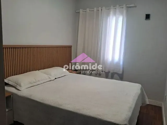 Casa com 138m² 2 quartos e 2 banheiros, à venda, no bairro Eugênio de Mello em São José dos Campos