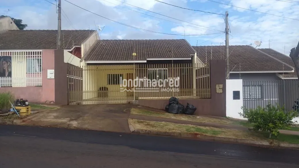 Casa, 3 quartos, 84 m² - Foto 1