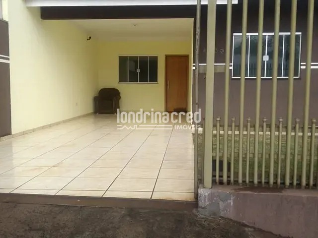Casa com 156m² 3 quartos e 2 banheiros, à venda, no bairro Conjunto Habitacional Requião em Maringá