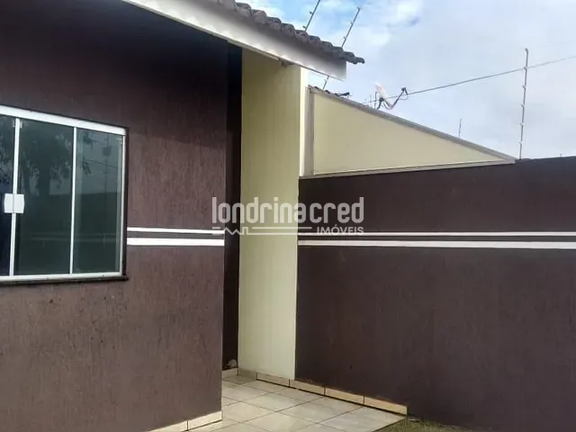 Casa com 156m² 3 quartos e 2 banheiros, à venda, no bairro Conjunto Habitacional Requião em Maringá