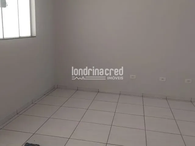 Casa com 156m² 3 quartos e 2 banheiros, à venda, no bairro Conjunto Habitacional Requião em Maringá