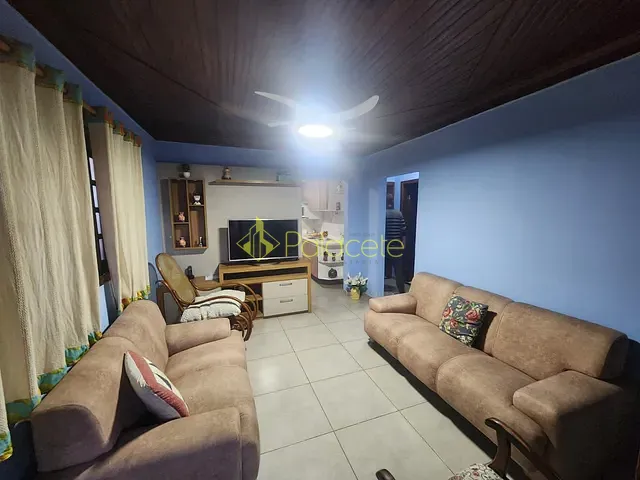Casa 6 quartos e 3 banheiros, à venda, no bairro Alto do Cardoso em Pindamonhangaba