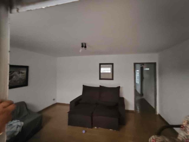 Casa com 300m² 4 quartos e 2 banheiros, à venda, no bairro Jardim Boa Vista em Pindamonhangaba