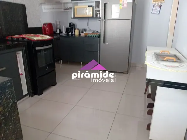 Casa com 150m² 3 quartos e 2 banheiros, à venda, no bairro Cidade Morumbi em São José dos Campos
