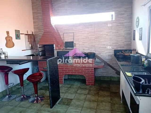 Casa com 150m² 3 quartos e 2 banheiros, à venda, no bairro Cidade Morumbi em São José dos Campos
