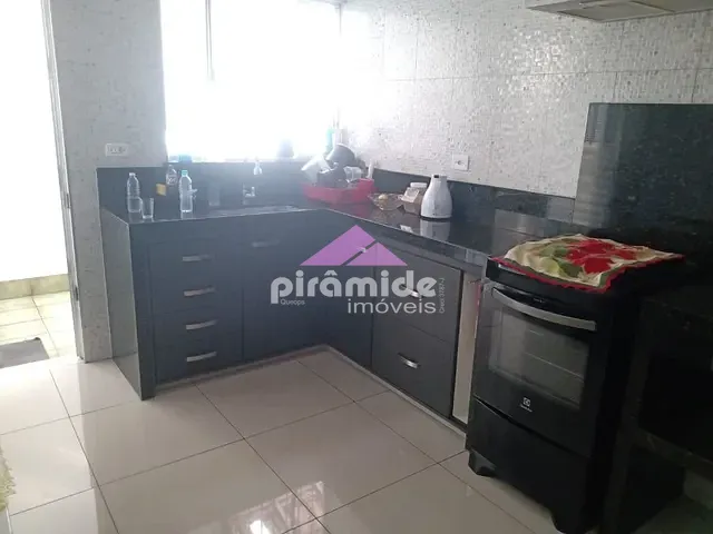Casa com 150m² 3 quartos e 2 banheiros, à venda, no bairro Cidade Morumbi em São José dos Campos