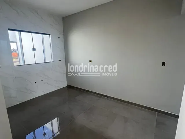 Casa com 112m² 3 quartos e 2 banheiros, à venda, no bairro Colúmbia em Londrina