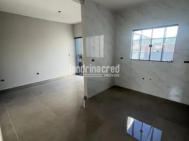 Casa com 112m² 3 quartos e 2 banheiros, à venda, no bairro Colúmbia em Londrina