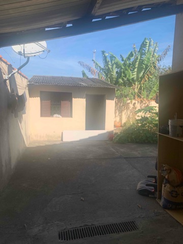 Casa 3 quartos e 1 banheiro, à venda, no bairro Residencial Comercial Cidade Vista Alegre em Pindamonhangaba