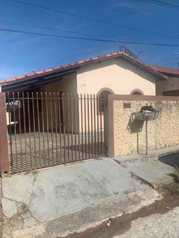 Casa 3 quartos e 1 banheiro, à venda, no bairro Residencial Comercial Cidade Vista Alegre em Pindamonhangaba