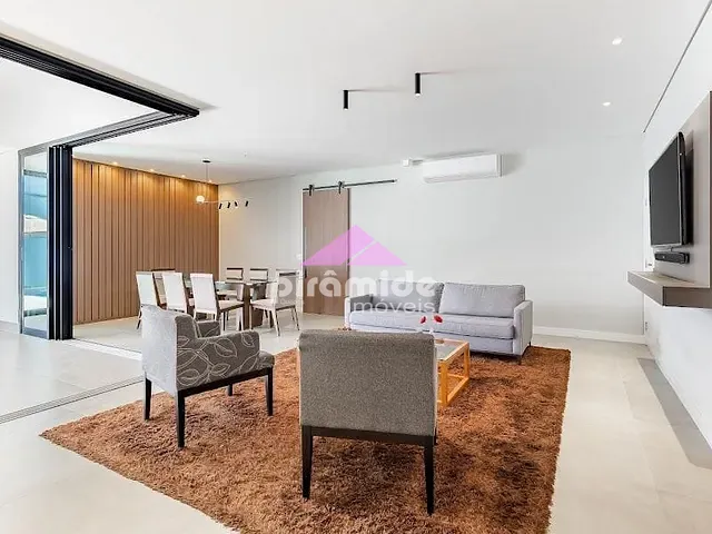 Casa com 600m² 4 quartos e 4 banheiros, à venda, no bairro Urbanova em São José dos Campos