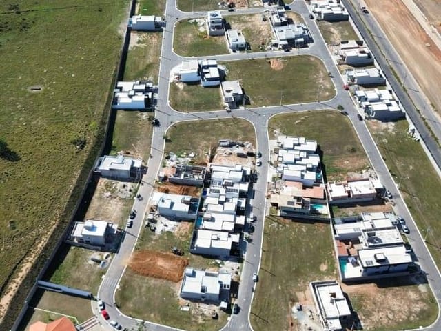 Casa com 264m² 3 quartos e 1 banheiro, à venda, no bairro Loteamento Residencial São Vicente de Paulo em Tremembé