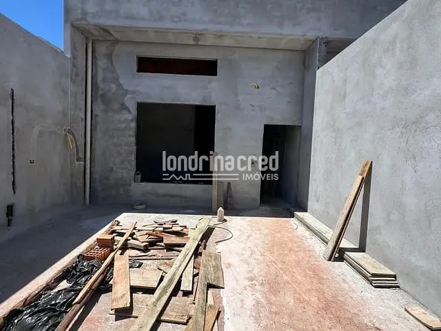 Casa com 125m² 3 quartos e 2 banheiros, à venda, no bairro Golden Park II em Londrina