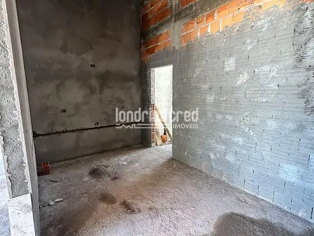 Casa com 125m² 3 quartos e 2 banheiros, à venda, no bairro Golden Park II em Londrina