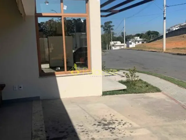 Casa 3 quartos e 5 banheiros, à venda, no bairro Loteamento Residencial e Comercial Bosque do Imperador em Pindamonhangaba