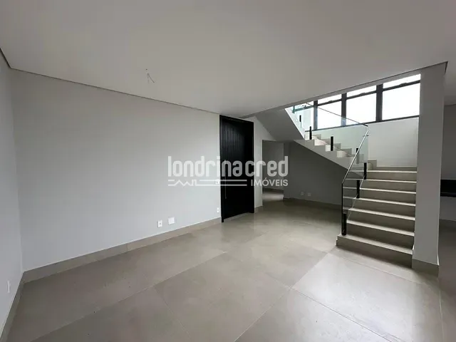 Casa com 250m² 4 quartos e 6 banheiros, à venda, no bairro CONDOMÍNIO ARANGUÁ em Londrina