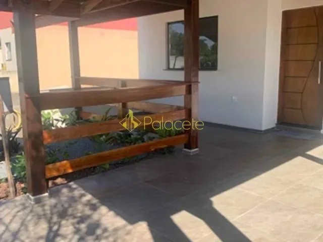 Casa 3 quartos e 3 banheiros, à venda, no bairro Condomínio Residencial e Comercial Laguna em Pindamonhangaba