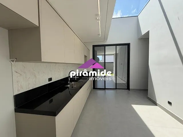 Casa com 212m², à venda, no bairro Jardim Jacinto em Jacareí