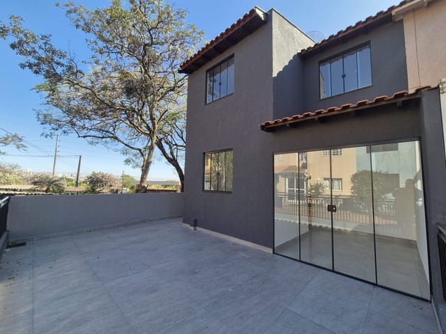 Foto do Casa - Casa no Condomínio Ilha Bela – 3 Dormitórios, Quintal Amplo, 1 Vaga Coberta, Segurança 24h e Fácil Acesso ao Centro | Londrina Cred Imóveis