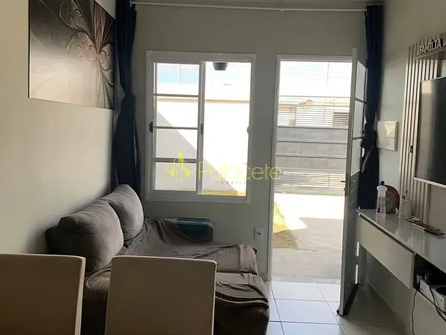 Casa com 175m² 2 quartos e 1 banheiro, à venda, no bairro Feital em Pindamonhangaba