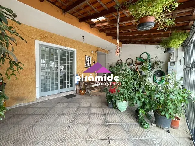 Casa com 125m² 4 quartos e 4 banheiros, à venda, no bairro Jardim Satélite em São José dos Campos