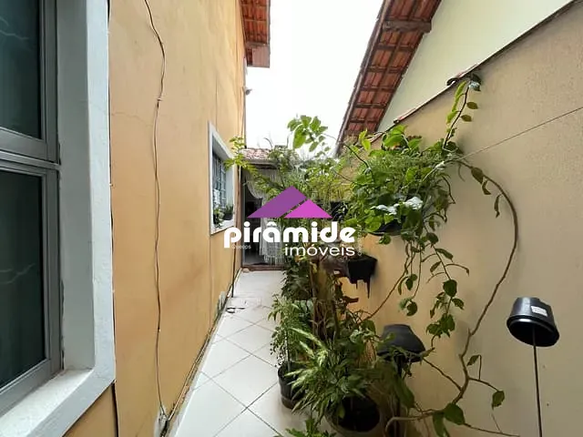 Casa com 125m² 4 quartos e 4 banheiros, à venda, no bairro Jardim Satélite em São José dos Campos