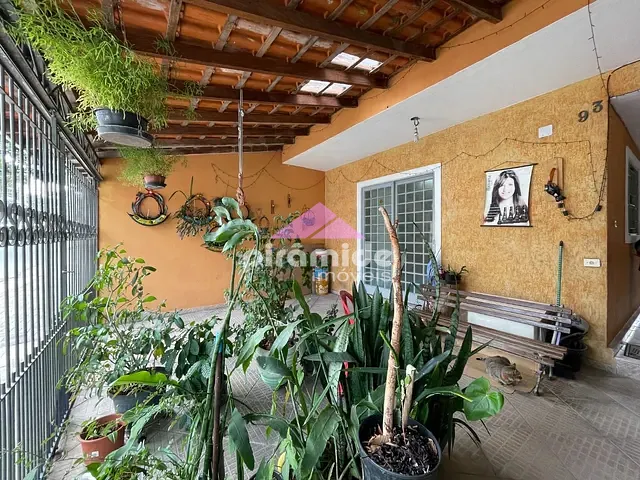 Casa com 125m² 4 quartos e 4 banheiros, à venda, no bairro Jardim Satélite em São José dos Campos