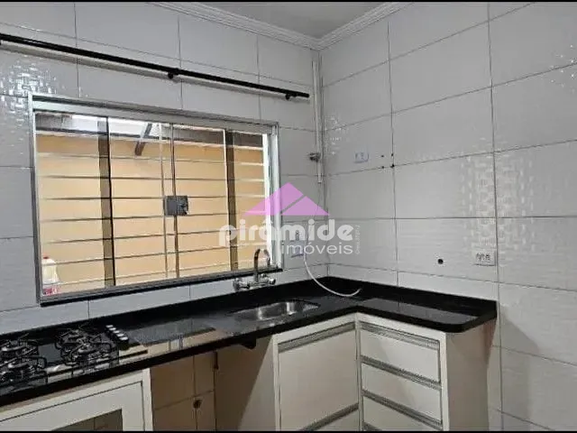 Casa com 200m² 2 quartos e 2 banheiros, à venda, no bairro Jardim Cruzeiro do Sul em São José dos Campos