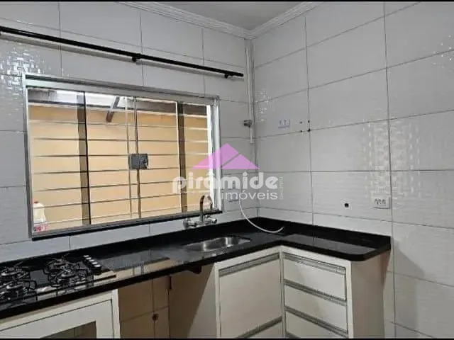 Casa com 200m² 2 quartos e 2 banheiros, à venda, no bairro Jardim Cruzeiro do Sul em São José dos Campos